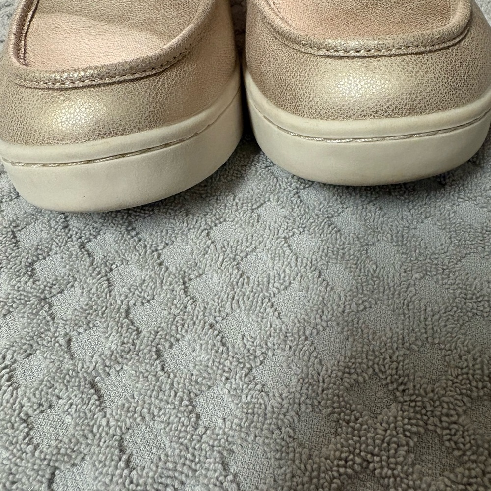 Women’s BOBS Skechers Slip-Ins Metallic Loafers - Light Gold Size 9.5 - Picture 3 of 16